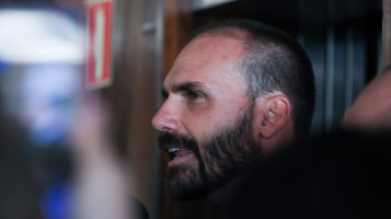 TCU vê irregularidade em faltas de Eduardo Bolsonaro na Câmara