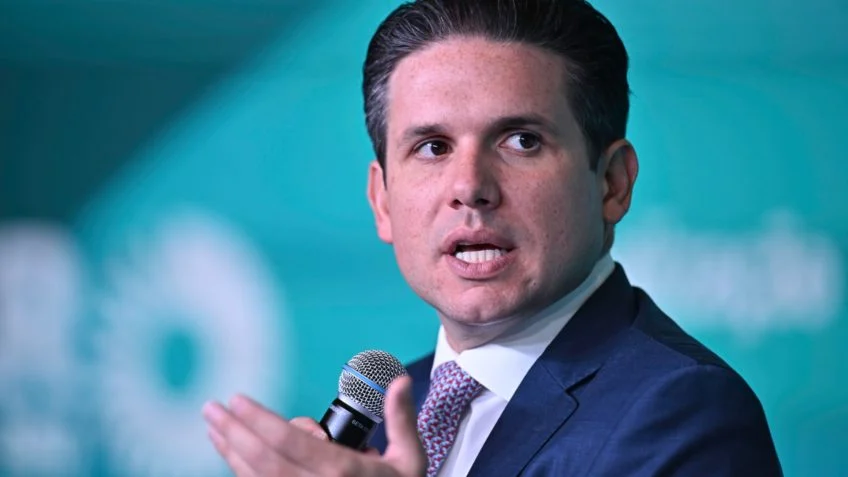 Precisamos ter energia a um custo justo , diz Hugo Motta