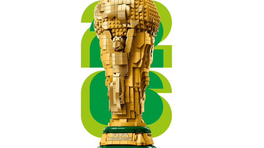Lego cria réplica do troféu da Copa com 2.842 peças