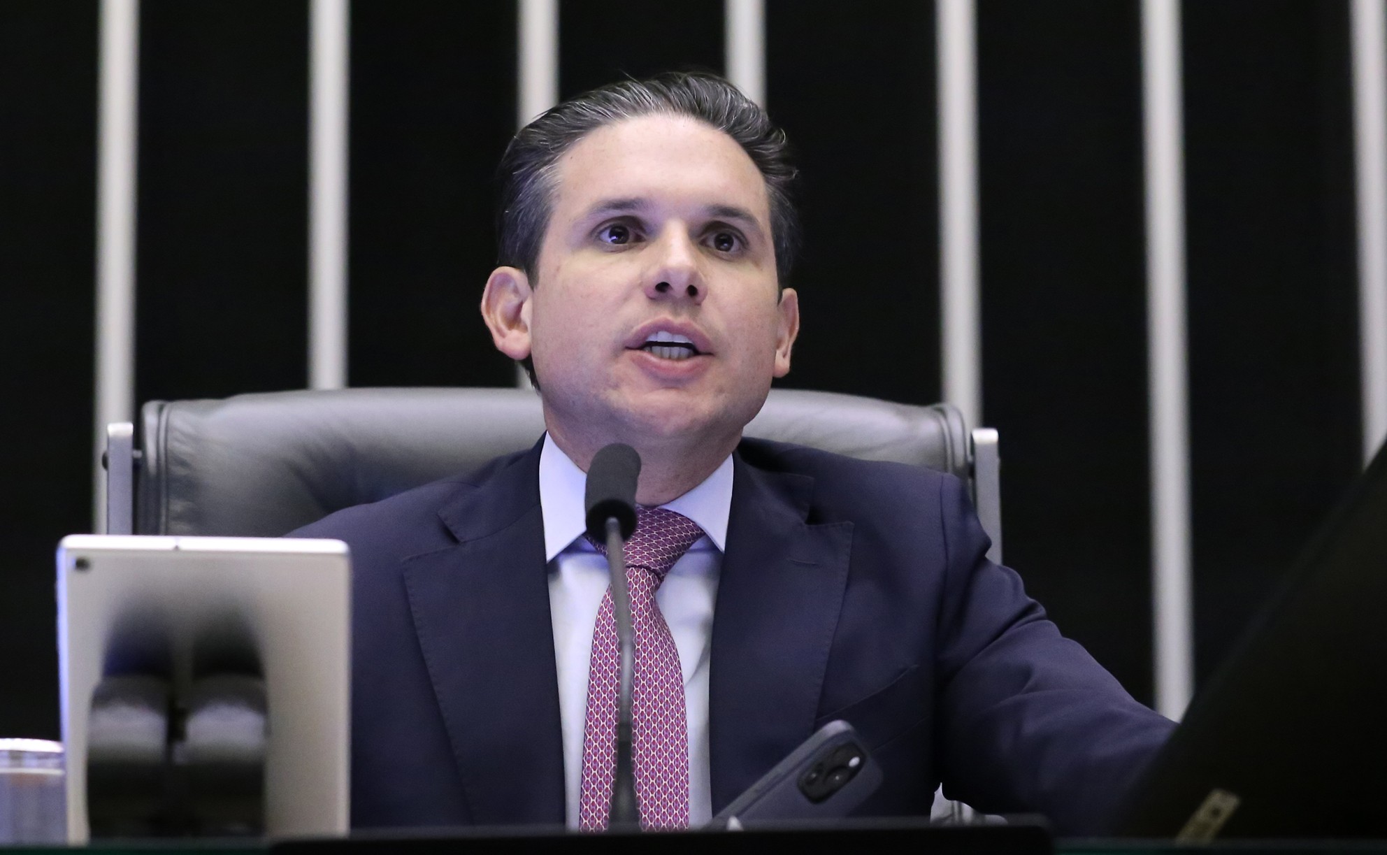 Motta decide colocar em votação nesta terça PL da dosimetria, versão alternativa ao PL da Anistia G1