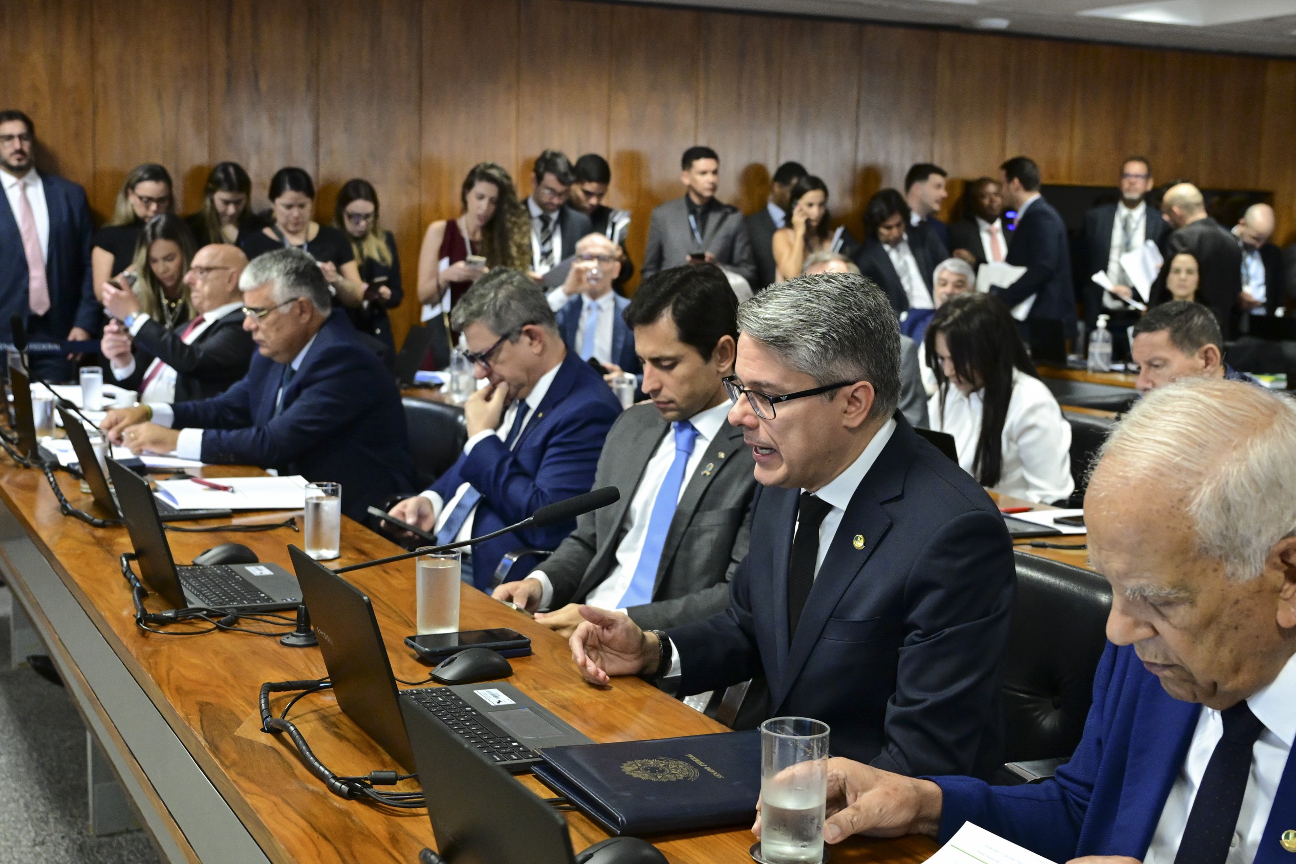 CCJ do Senado aprova PL Antifacção para combate ao crime organizado G1