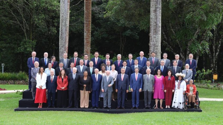 Veja a foto “de família” de Lula e seus 38 ministros