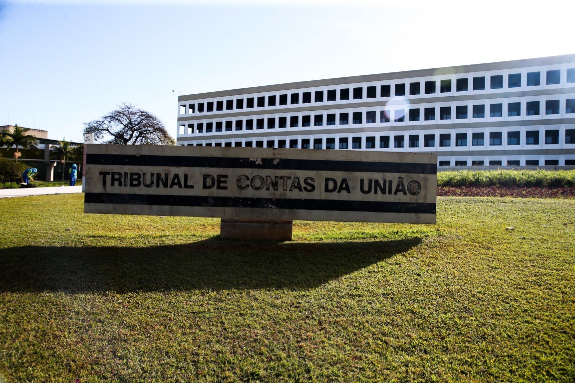 Caso Master: precedentes do STF e do TCU afastam análise de mérito em decisões de órgãos reguladores, como o BC