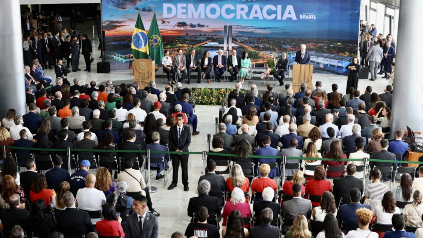 O Brasil e povo brasileiro venceram, diz Lula no 8 de Janeiro