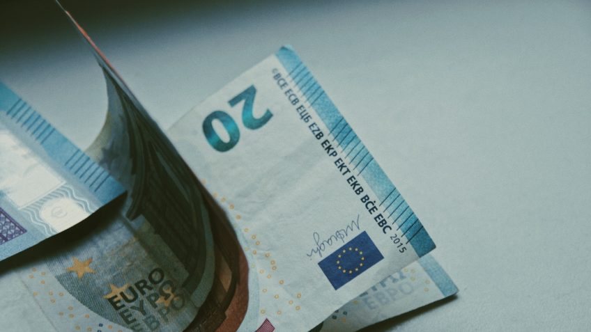 Banco Central Europeu mantém taxa de juros em 2% na Zona do Euro