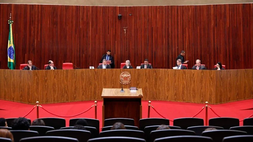Uso de IA nas eleições pode render multa de até R$ 30.000