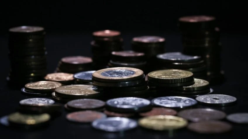 Governo Lula bloqueia só R$ 1,6 bi em gastos em ano eleitoral