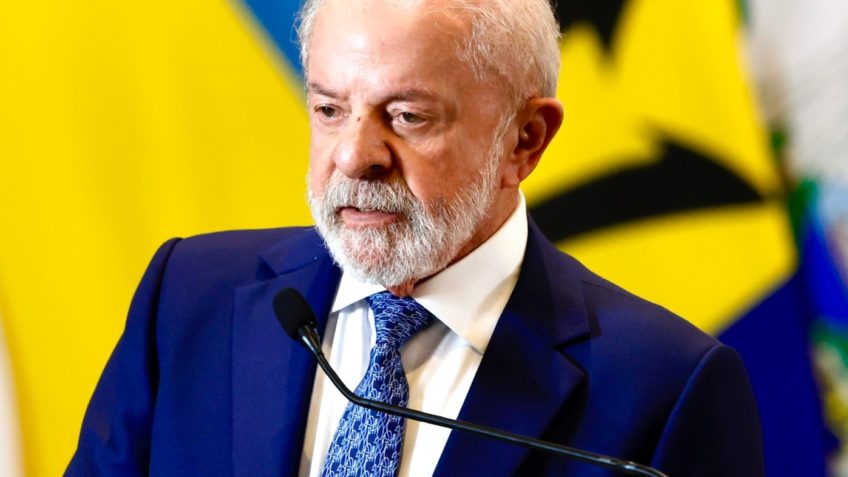 Ao vivo: Lula participa de apresentação do F-39E Gripen