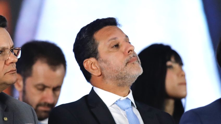 Lula anuncia Leonardo Barchini como novo ministro da Educação