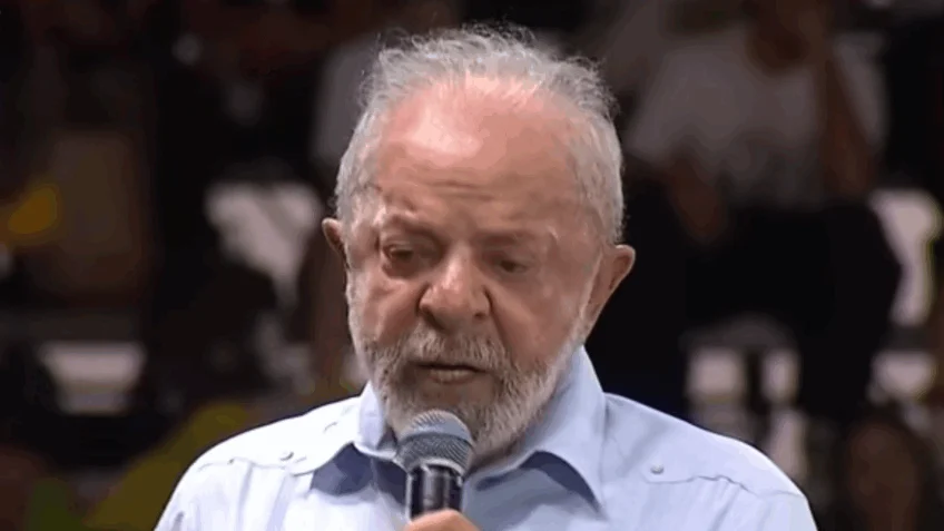 Lula afirma que elite brasileira “não queria que o povo estudasse”