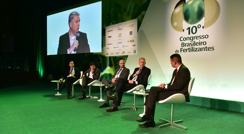 Marcelo Silvestre, diretor-presidente da Galvani, participa de painel estratégico sobre cenário de investimentos - Revista Cultivar