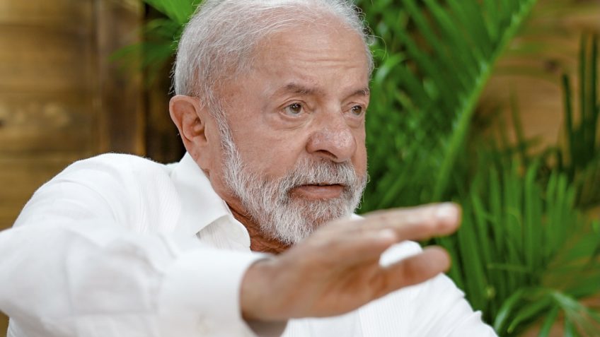 Saiba quem são os 16 ministros que deixam o governo Lula