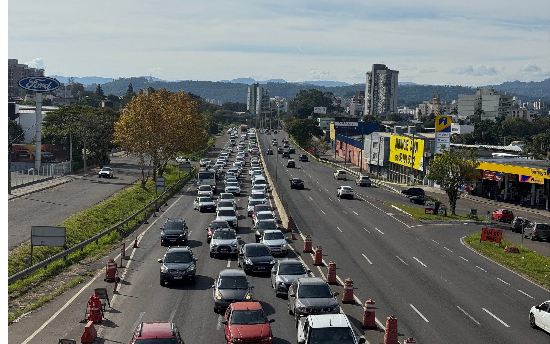 VÍDEO: Obras e estreitamento de pista causam congestionamento na BR-116, em Novo Hamburgo abc+