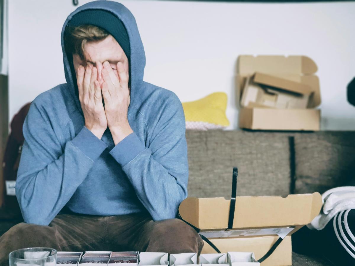 O que o estresse causa no corpo? - Sintomas físicos e emocionais
