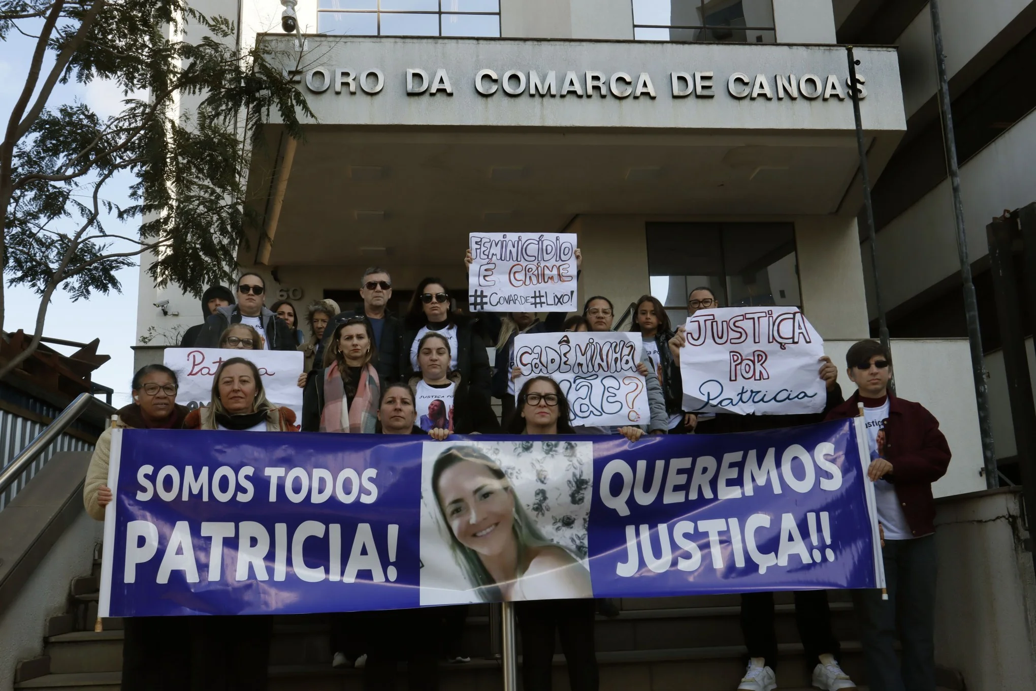 Vida da Patrícia foi ceifada : Caso de médico acusado de matar enfermeira com sorvete batizado tem primeira audiência abc+
