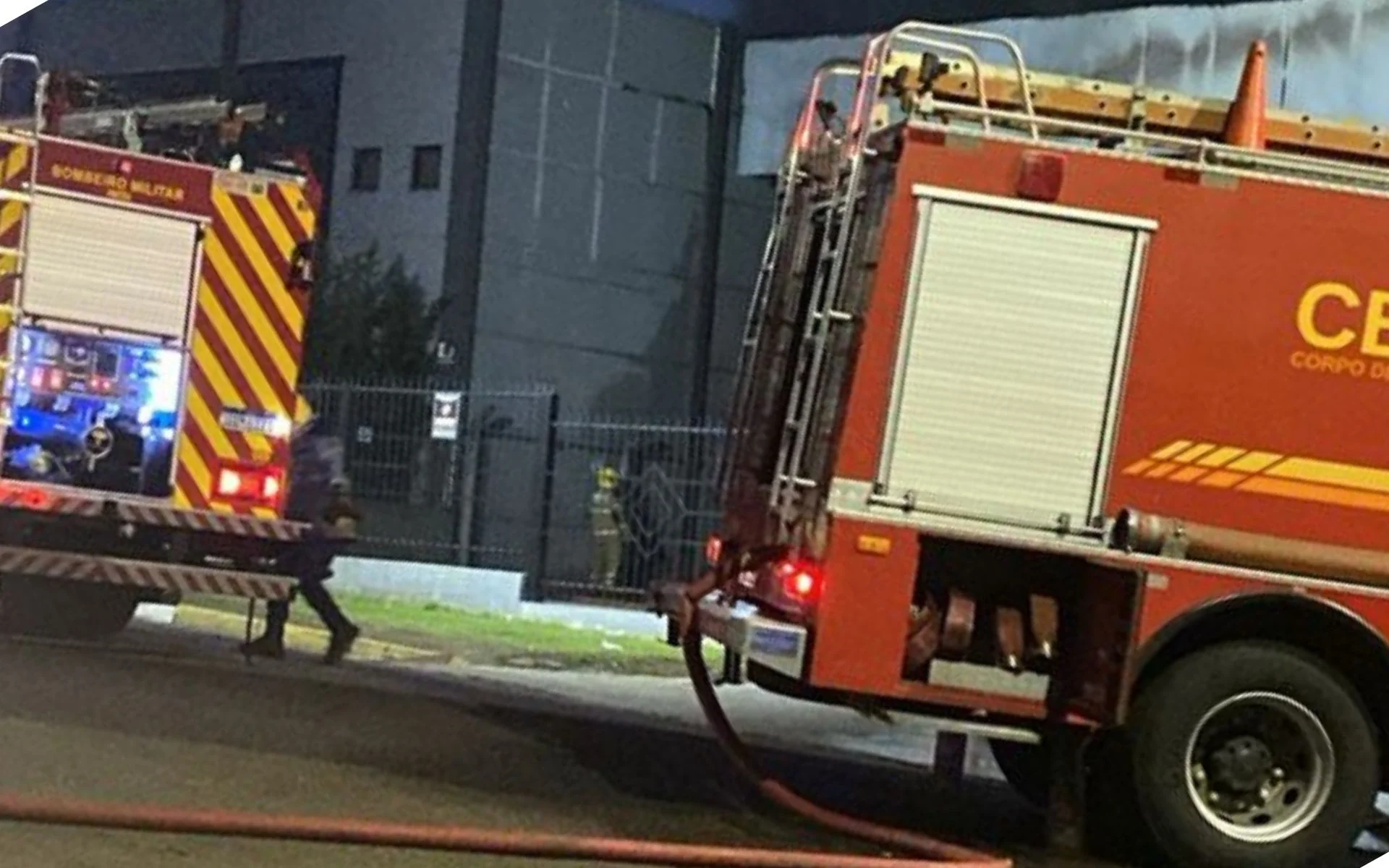 Incêndio de grandes proporções atinge indústria de couros em Estância Velha abc+