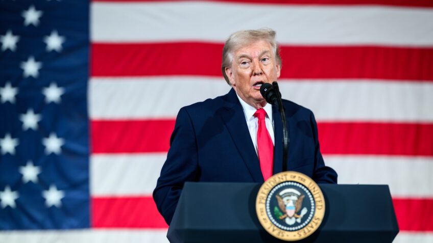 Trump diz que Israel não enviará tropas a Beirute
