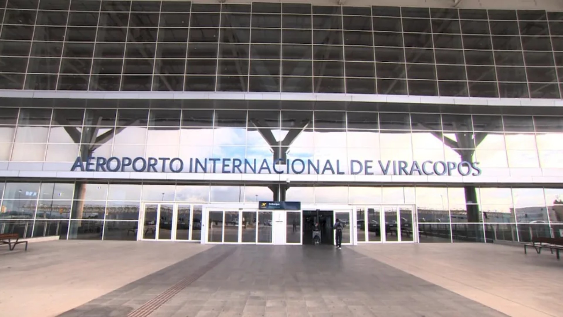 Greve em Portugal cancela voos e força viagens extras em Viracopos G1