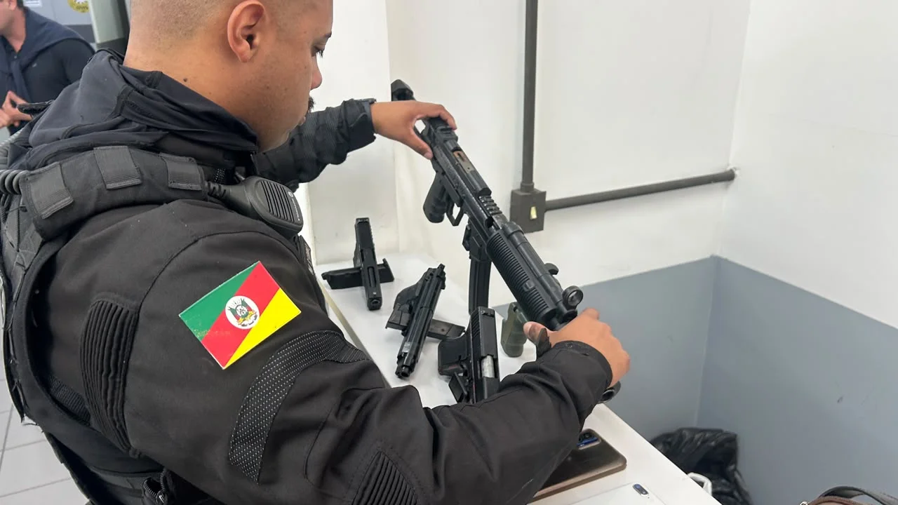 Quando cheguei no endereço, me renderam , revela um dos quatro motoristas de app assaltados por quadrilha de Novo Hamburgo abc+