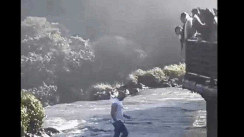 Em novos vídeos, turista pula em Cataratas atrás de celular