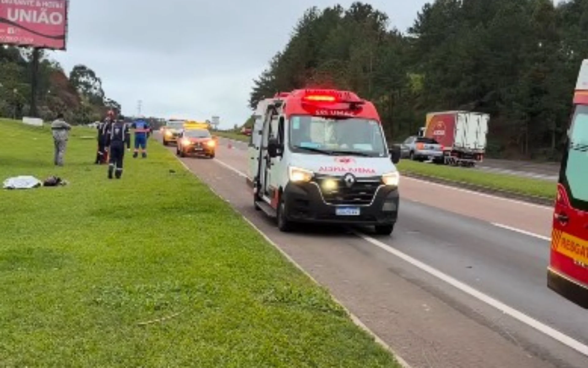 Identificada pedestre que morreu após ser atropelada em acostamento da RS-122, em São Sebastião do Caí abc+
