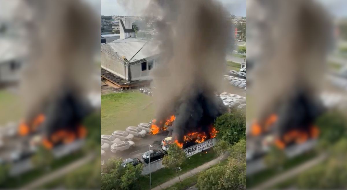 VÍDEOS mostram incêndio causado por queda de helicópteros no Recreio G1