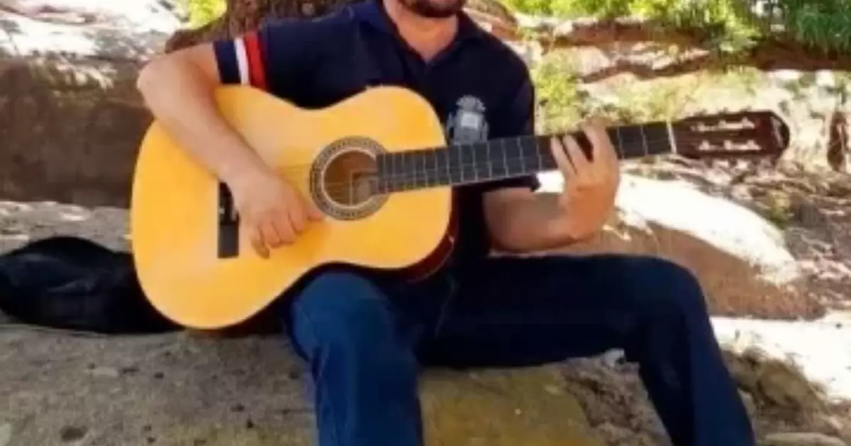 Tragédia Cantor de 37 anos morre em grave acidente