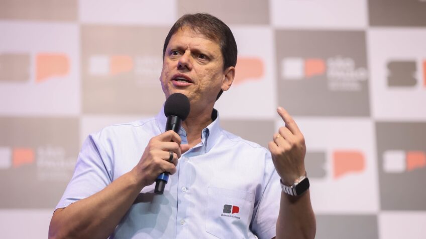 Tarcísio de Freitas lidera disputa ao governo de SP, diz pesquisa