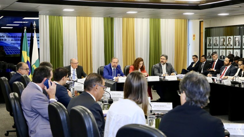 Governo decide sobre aumento do etanol na gasolina em 24 de junho