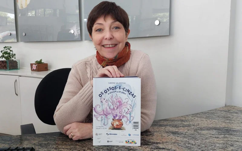 Escritora Simone Saueressig lança livro nesta quarta-feira em São Leopoldo abc+