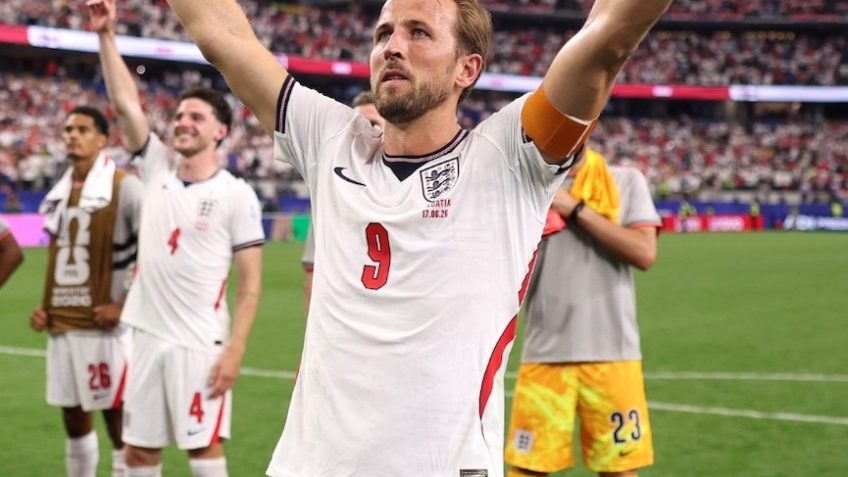 Mario Andrada A Inglaterra pede passagem