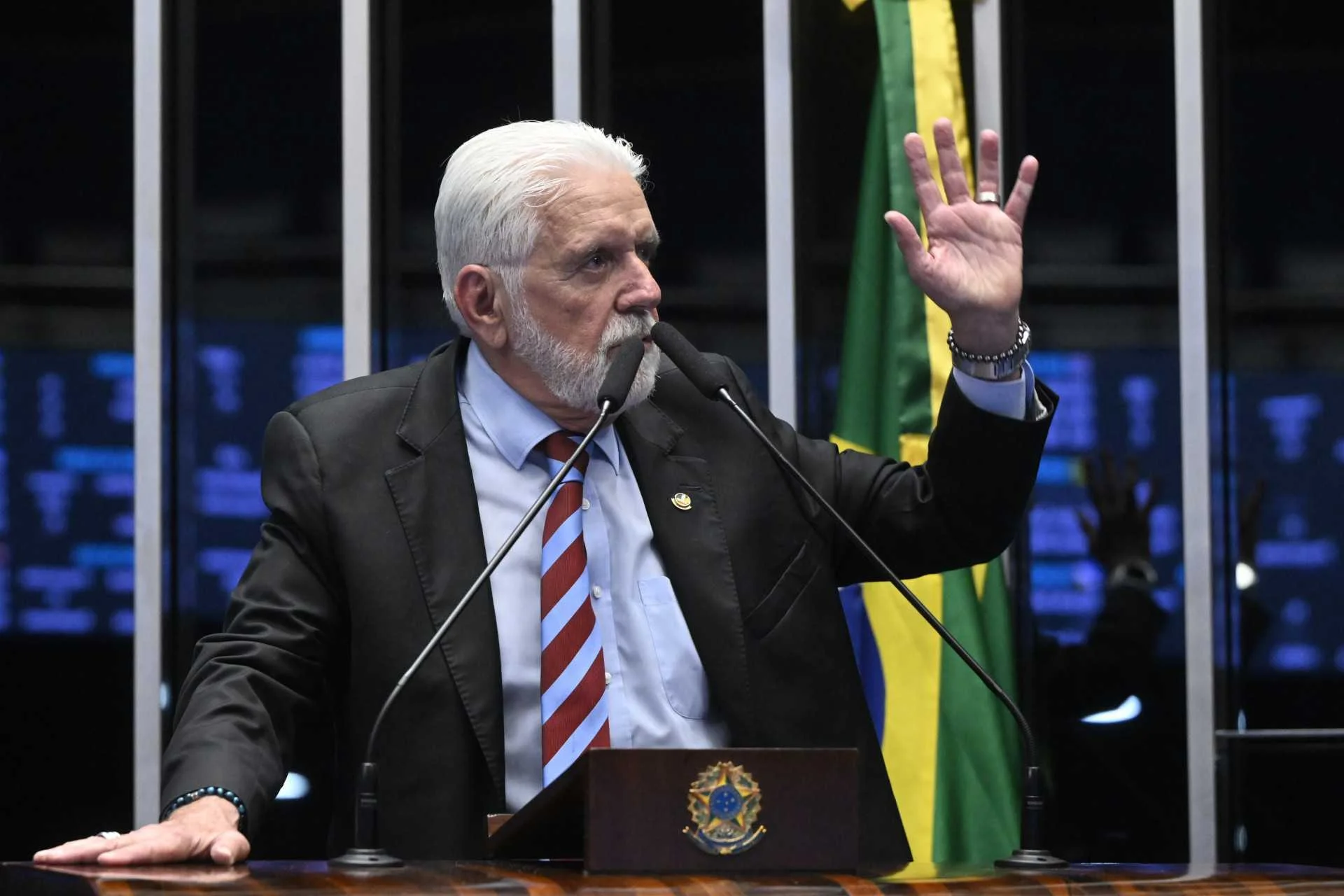 Caso Master: Líder do governo Lula no Senado é alvo de buscas da PF abc+