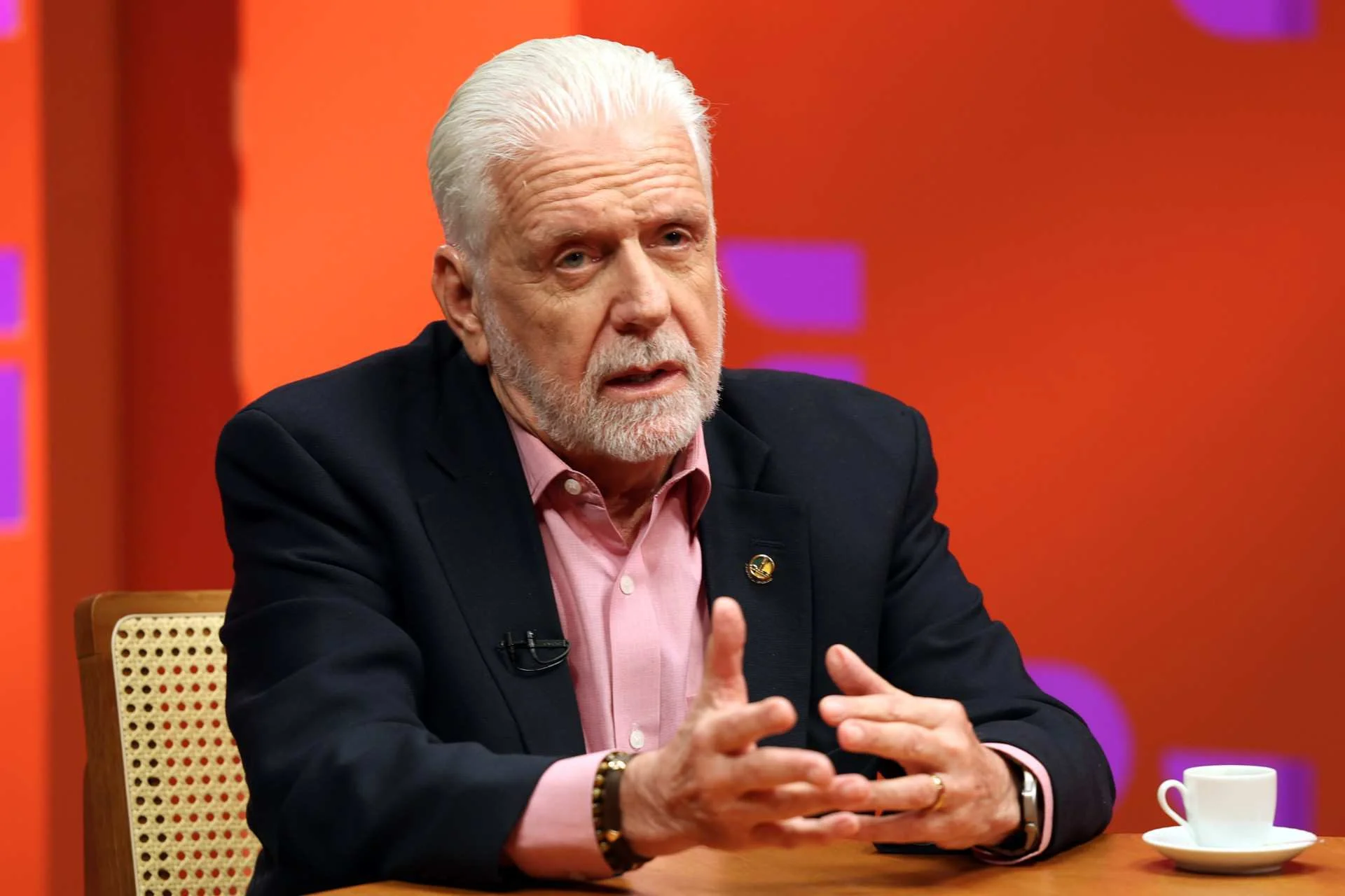 Ex-sócio do Master emprestou avião e bancou camarote de show nos EUA para Jaques Wagner, diz PF abc+