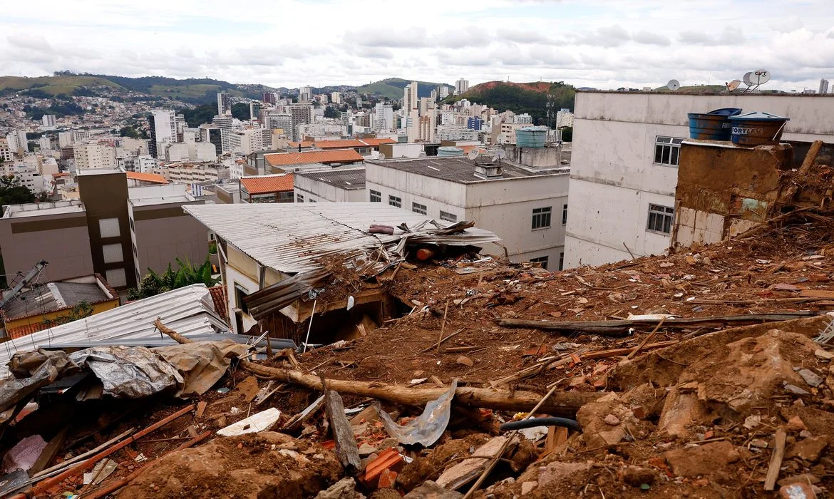 Super El Niño 2026: Entenda o plano do governo contra enchentes e secas abc+
