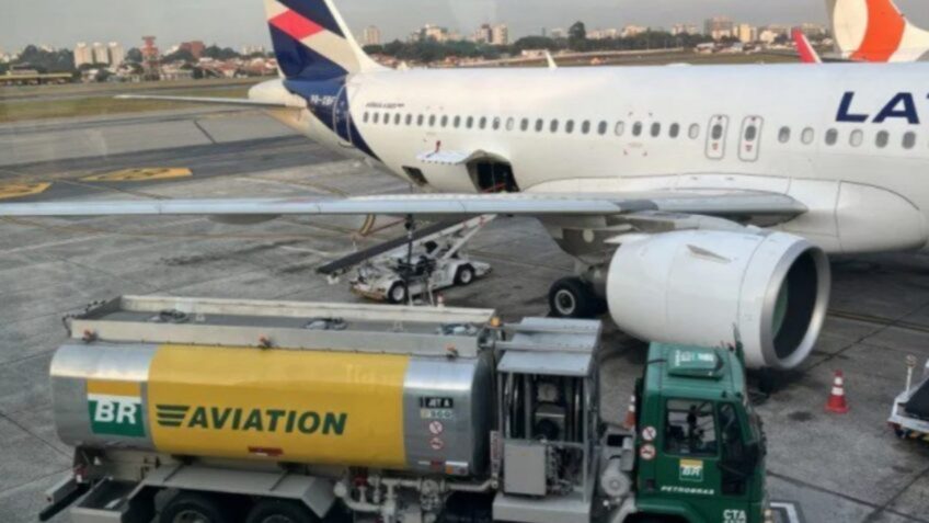 Governo libera R$ 8 bilhões para socorrer companhias aéreas