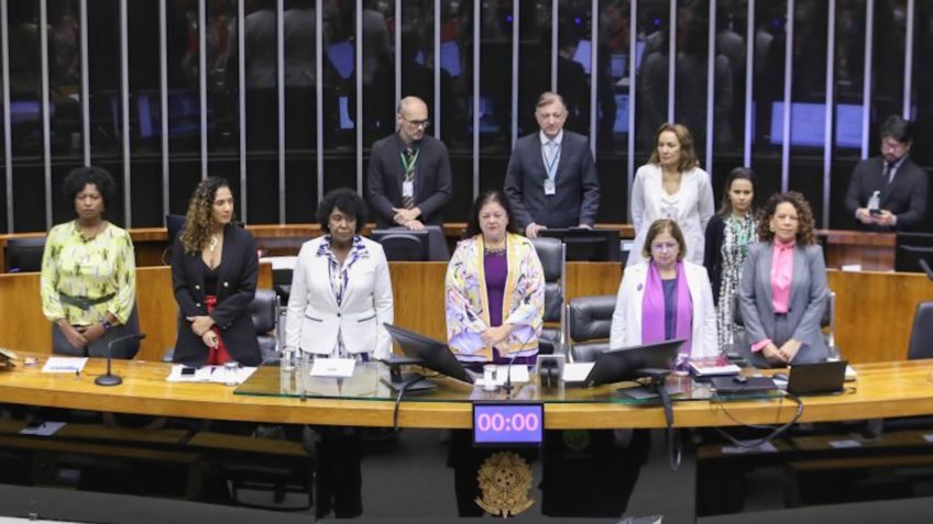 Número de candidatas a deputada sobe, mas número de eleitas segue baixo