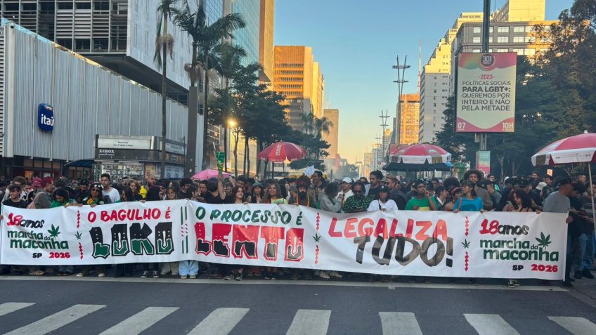 Marcha da Maconha pede regulamentação e critica guerra às drogas