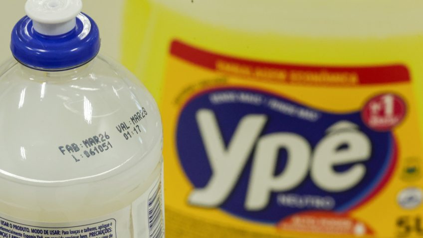 Anvisa revoga parte da suspensão de produtos da Ypê veja lotes