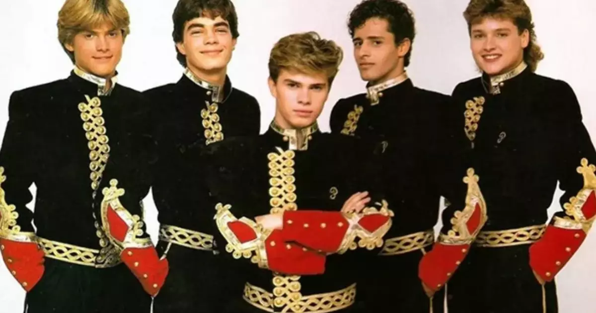 Morre Robson Barros, um dos primeiros paquitos de Xuxa, aos 57 anos