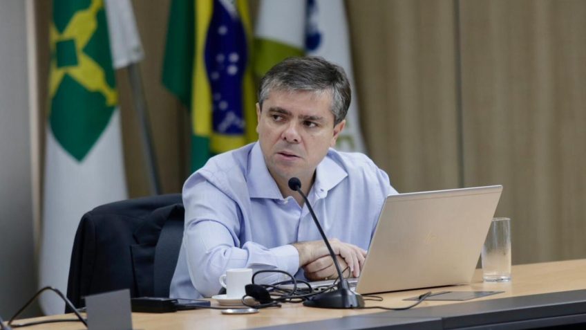 Aneel adia leilão de projeto que conectará Brasil e Bolívia