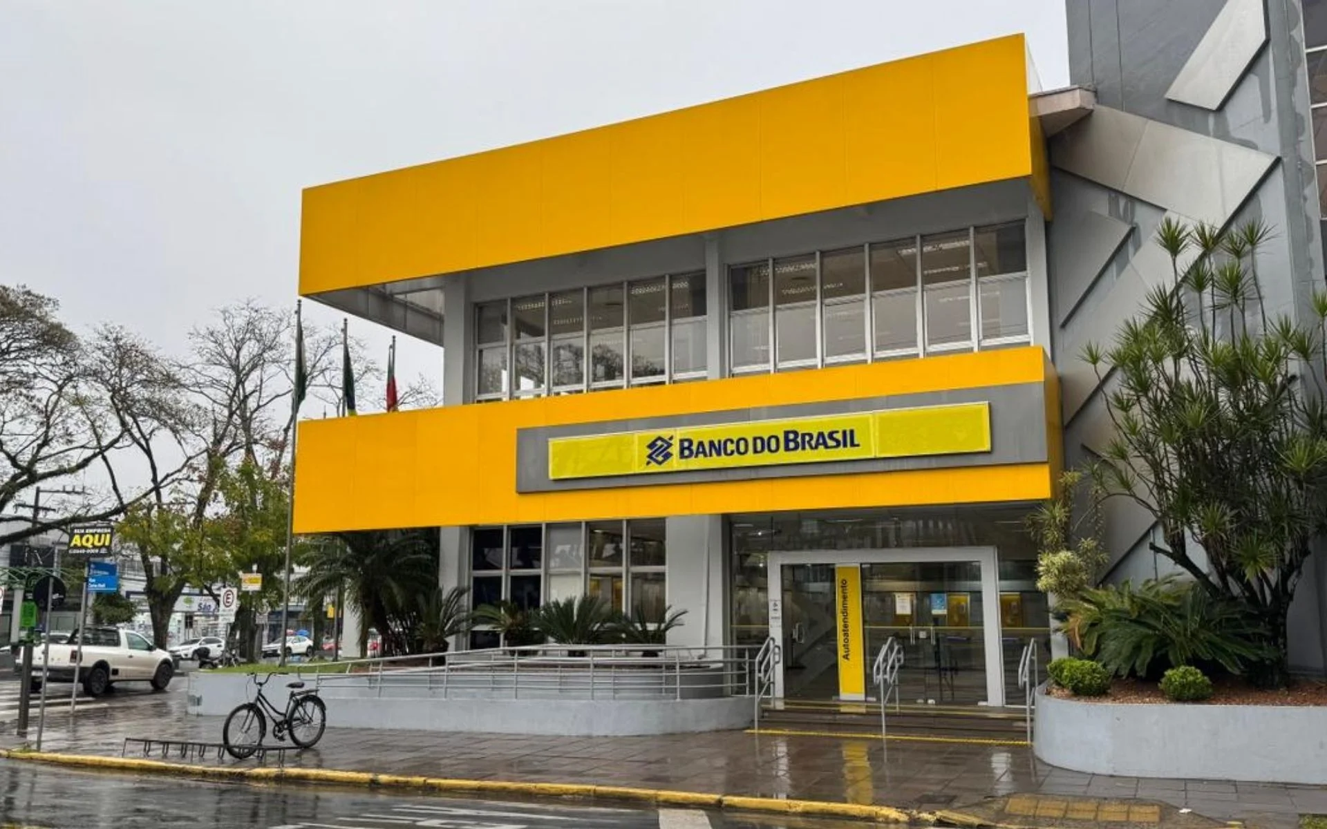Criminosos invadem banco, acessam cofre e fogem sem deixar rastros no Vale do Sinos abc+