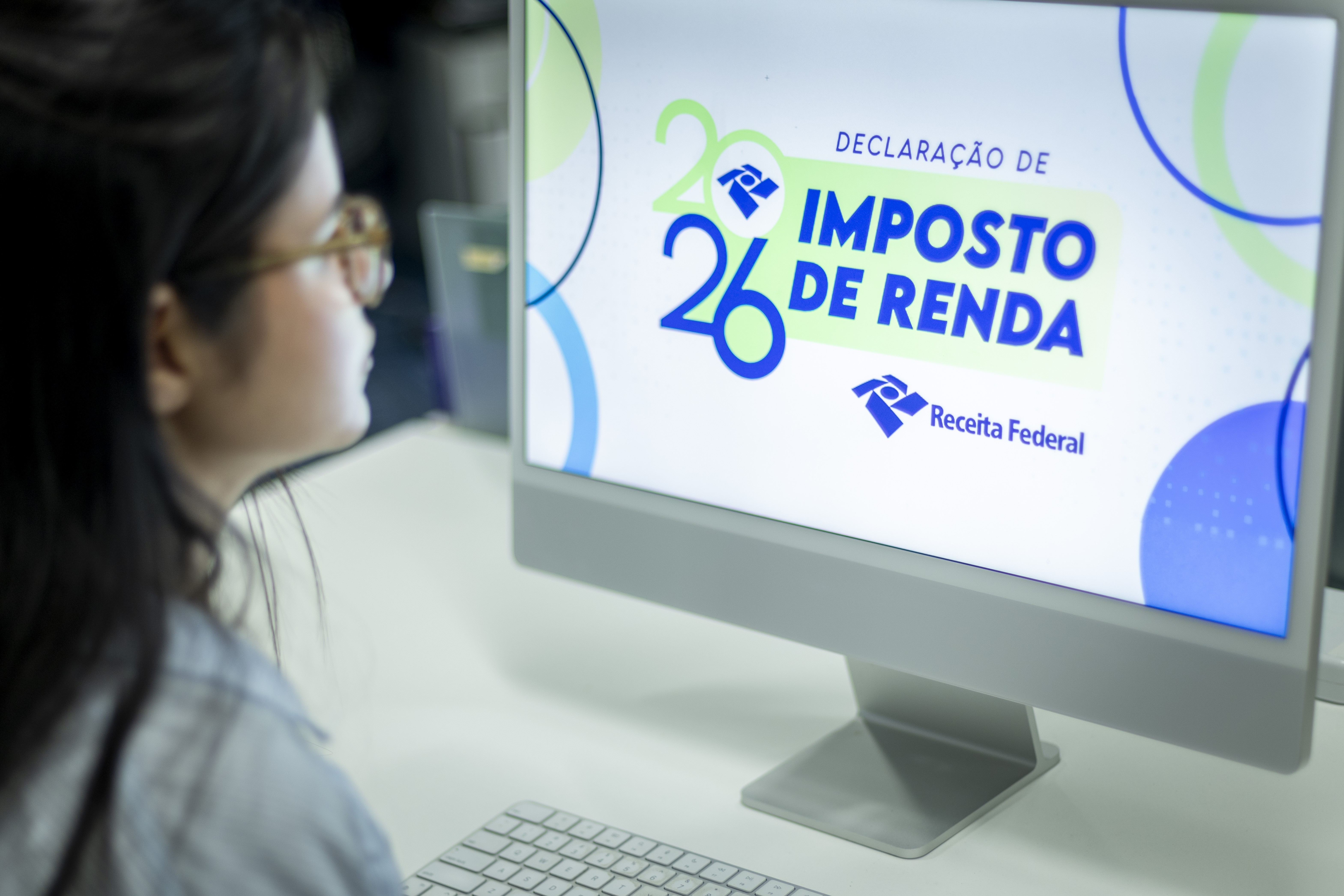 Imposto de Renda: Brasileiros se queixam de demora para sair da malha fina e receber restituição vejo o que fazer
