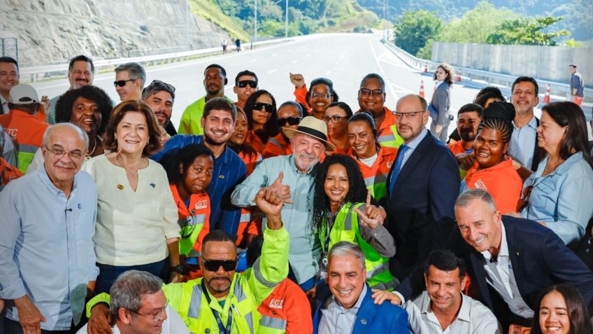 Lula participa de entrega da 1ª fase da Nova Serra das Araras
