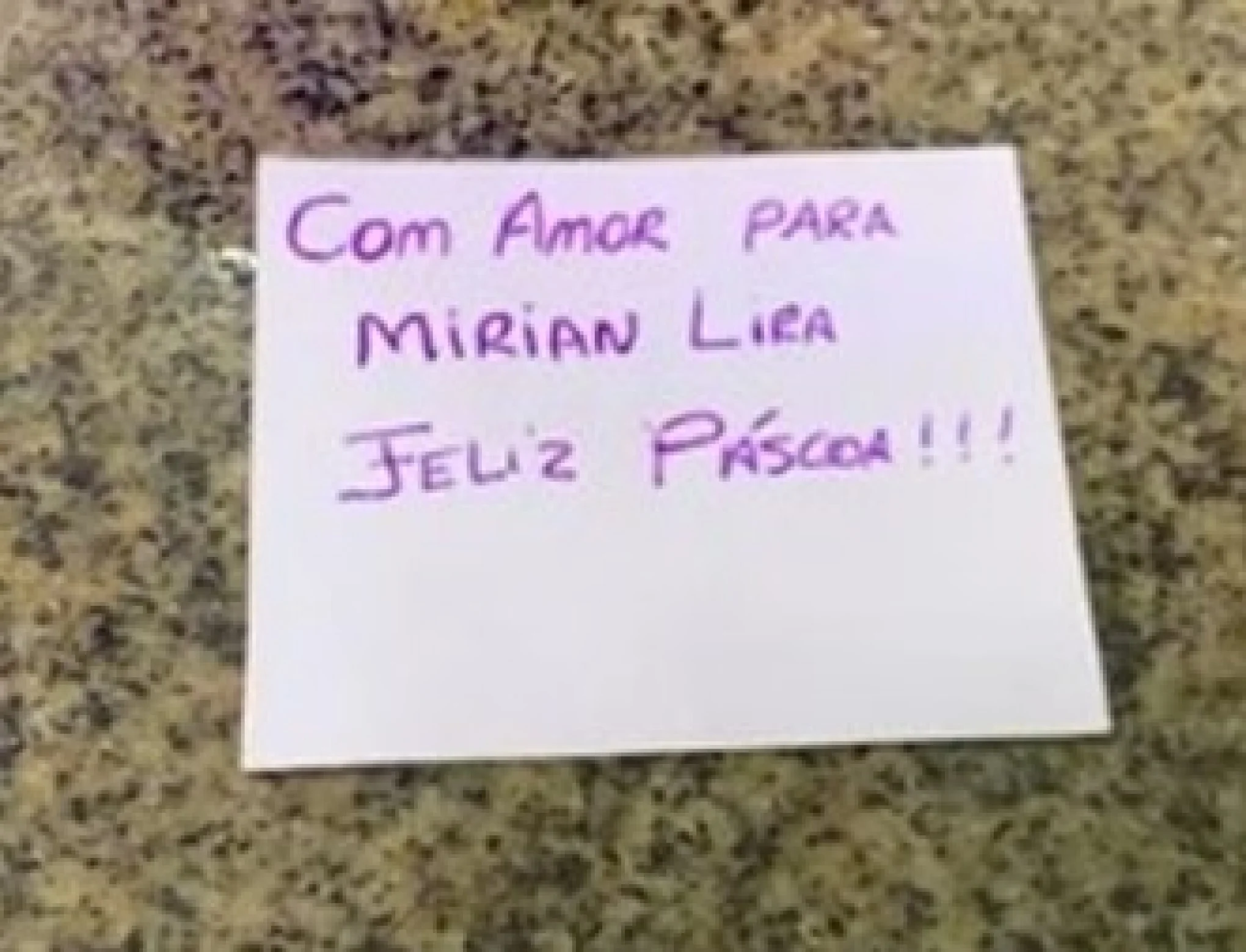 Criança morre após comer ovo de Páscoa suspeita é de envenenamento abc+