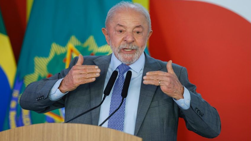 Lula diz ter acionado o Itamaraty para avaliar assistência à Venezuela