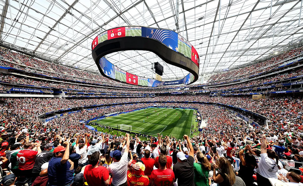 Copa do Mundo: Canadá e África do Sul dão início à fase de mata-mata no estádio mais caro da história