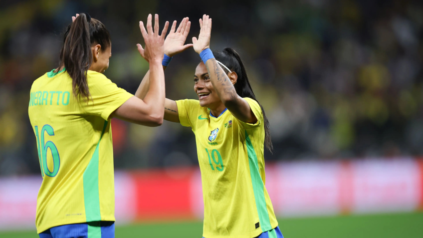 Rene Salviano Estamos no meio de uma Copa e a menos de 1 ano de outra