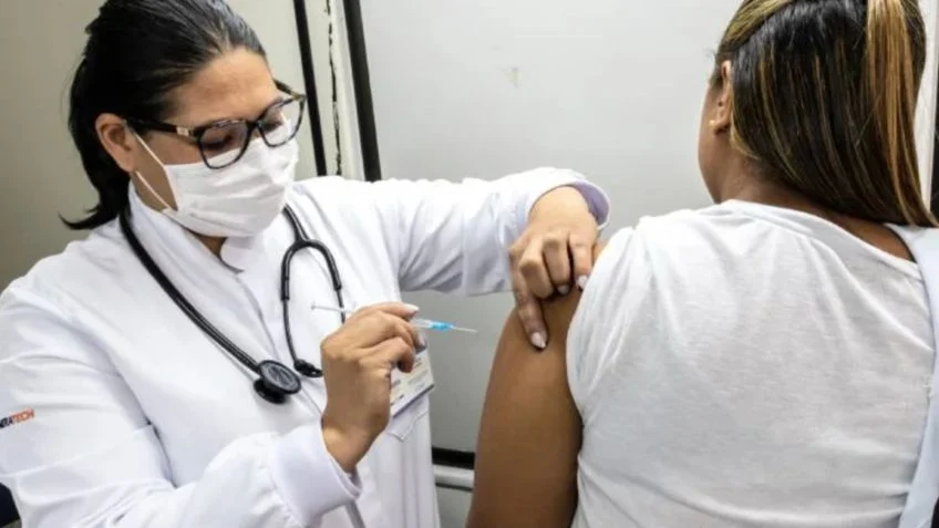 Butantan recruta voluntários idosos para testar vacina contra gripe