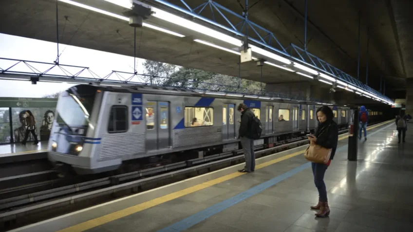 Paulistas rejeitam privatizações de metrô e trem, segundo Datafolha