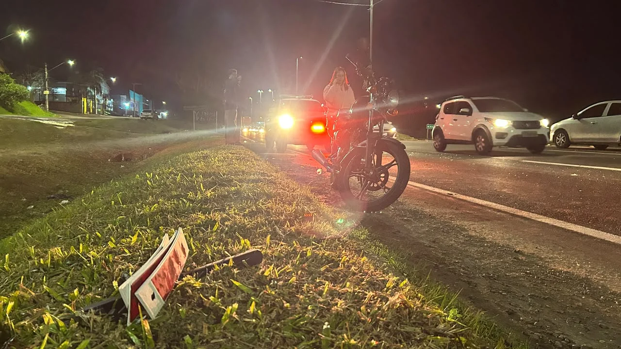 Acidente com moto mobiliza Samu e deixa trânsito lento no trecho de Novo Hamburgo abc+